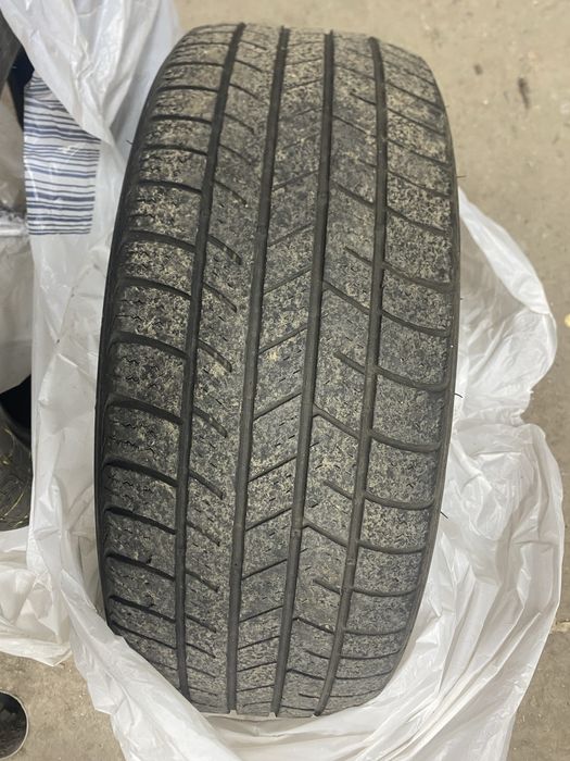 Резина 215/55 R17