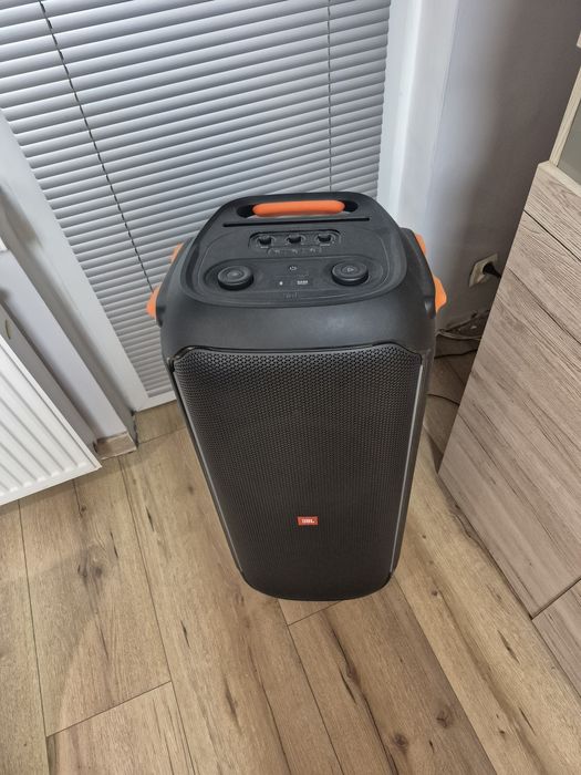 JBL partybox 710