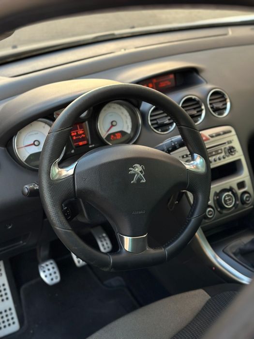 Peugeot 308 1.6 e-Hdi Sportium