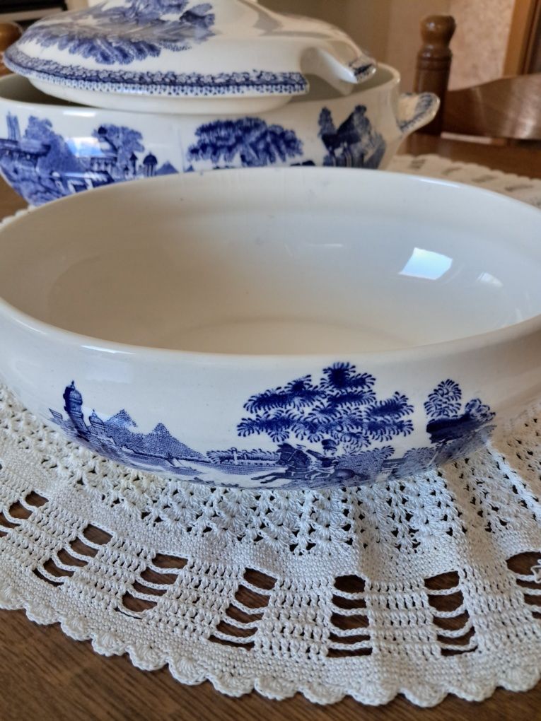 Conjunto Terrina e Saladeira