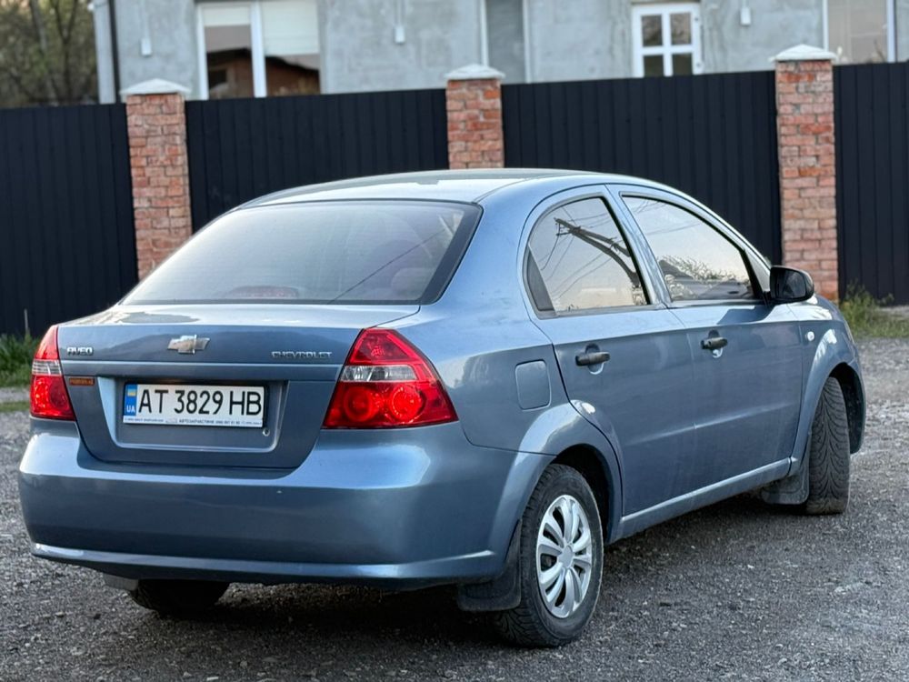 Прадається Chevrolet Aveo 2005 року