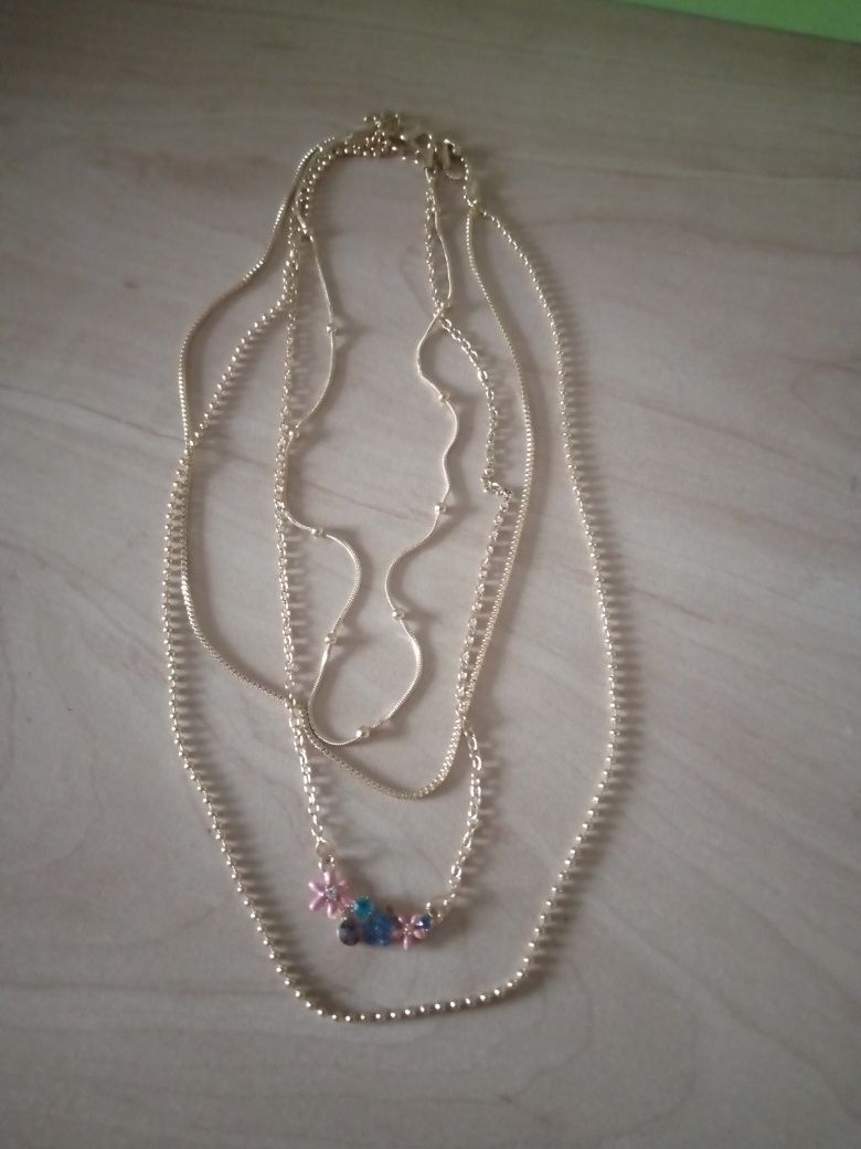 Ланцюжок на шию металевий з підвіскою Fashion Jewelry.