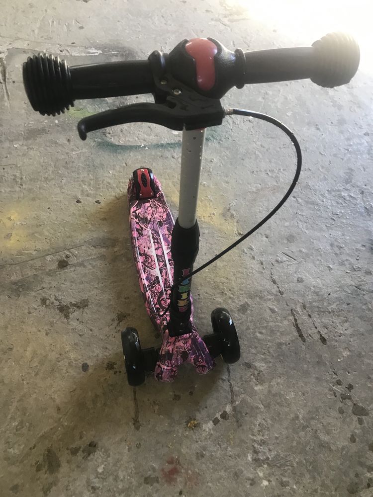 Продам дитячий  самокат iTrike  MAXI