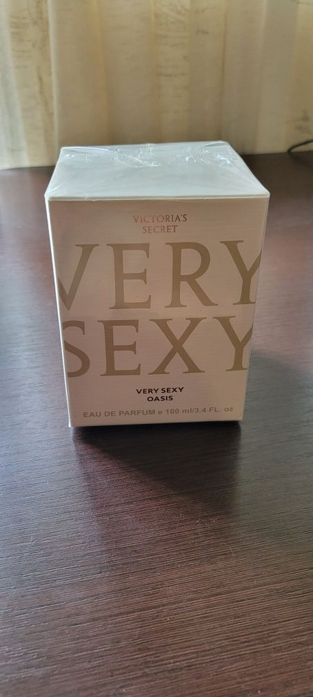 Victoria secret very sexy oasis