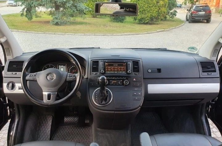 Volkswagen Multivan 2013