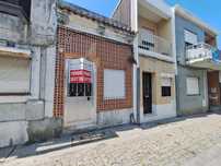 Moradia para restaurar no centro histórico de Viana do Castelo