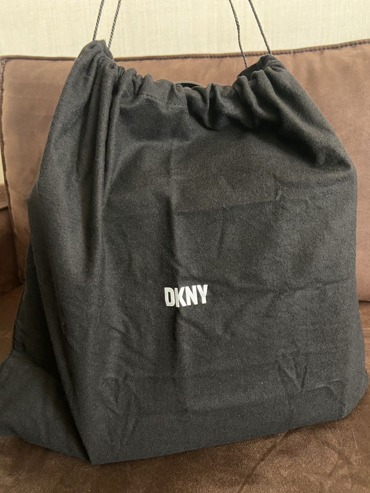 Сумка DKNY