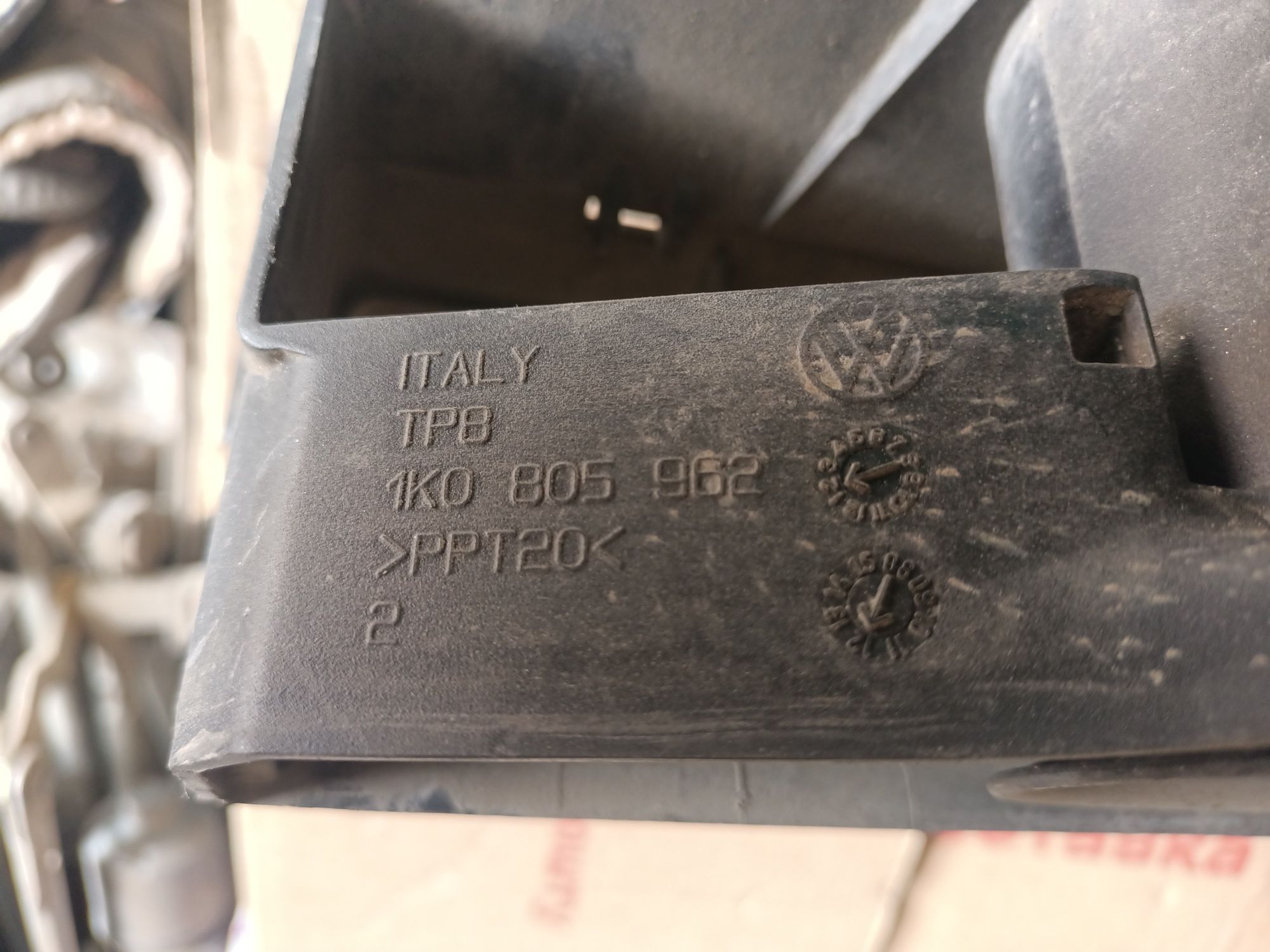 Воздухозаборник Skoda Audi Seat Volkswagen