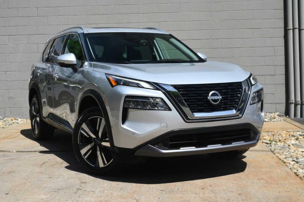 Nissan Rogue SL      2022