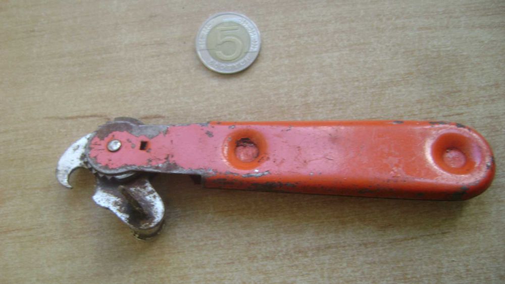 Starocie z PRL - Stare narzędzia = Otwieracz do konserw kolekcjonerski