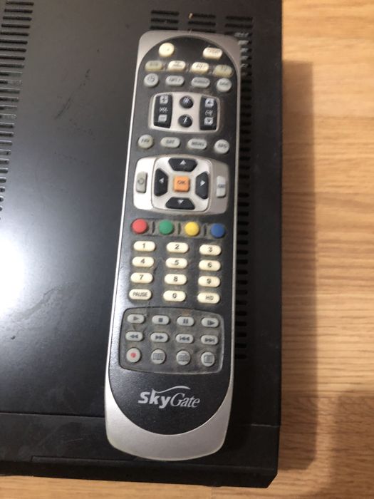 Супутниковий ресивер sky gate HD