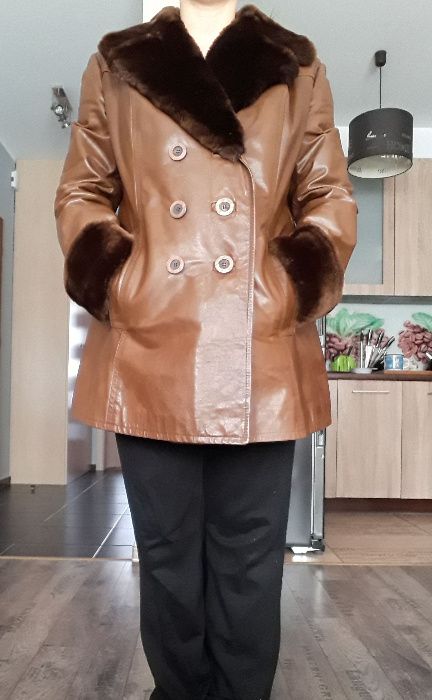 Płaszcz kurtka ze skóry z futrem S / M