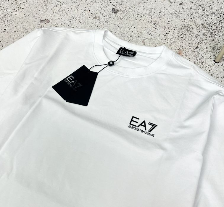 Лонгслив EA7  Emporio Armani HUGO