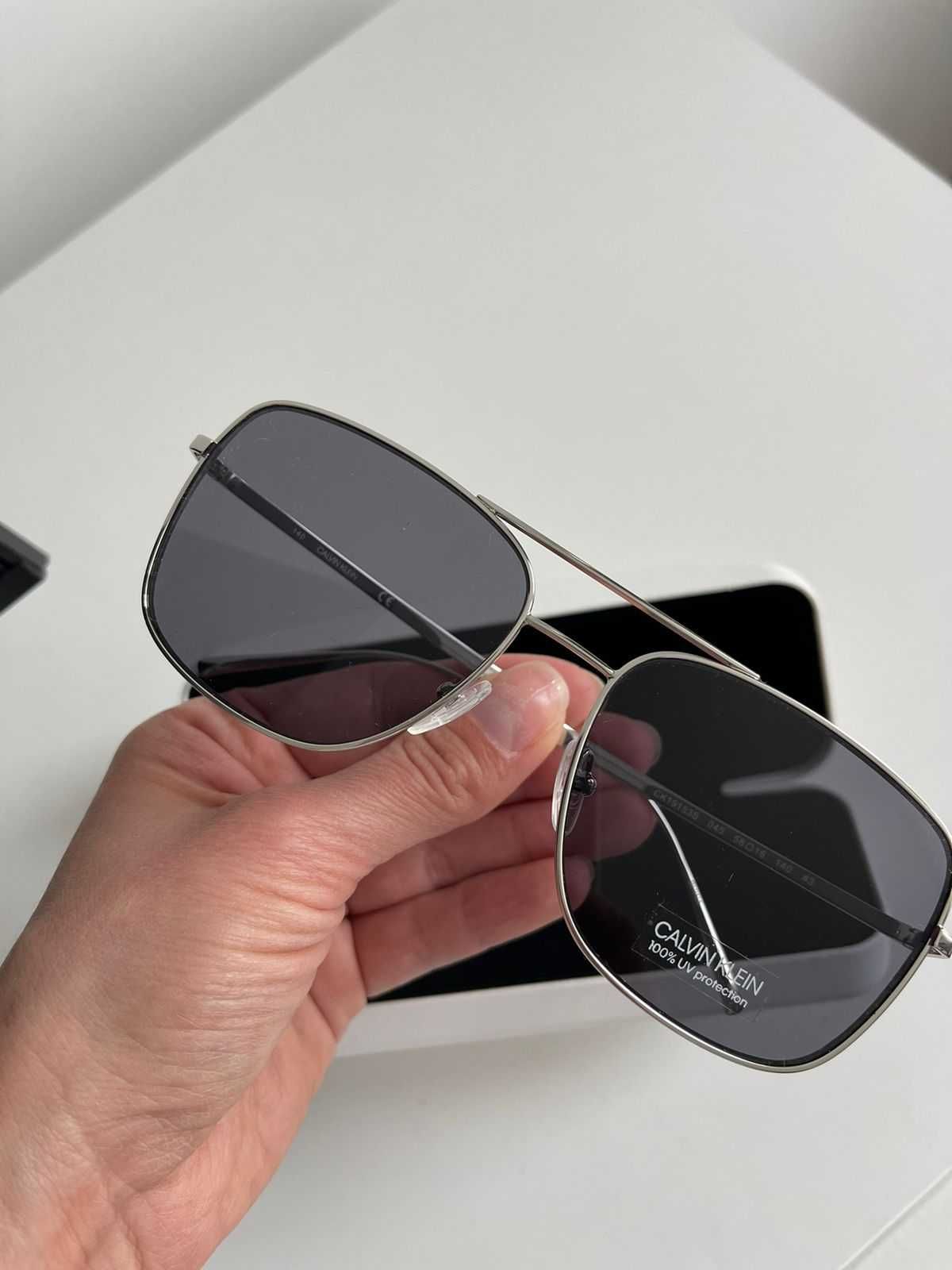 Сонцезахисні окуляри CALVIN KLEIN Grey Navigator Ladies