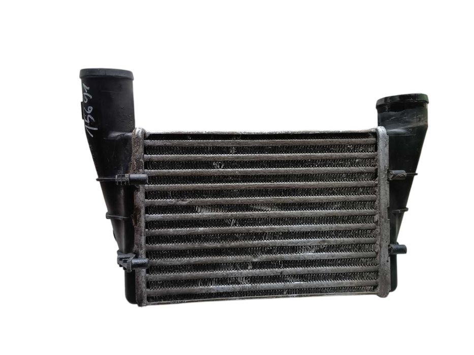 Chłodnica Powietrza Intercooler Passat B5 A4 B5 1.9 TDI 1.8T 2.8