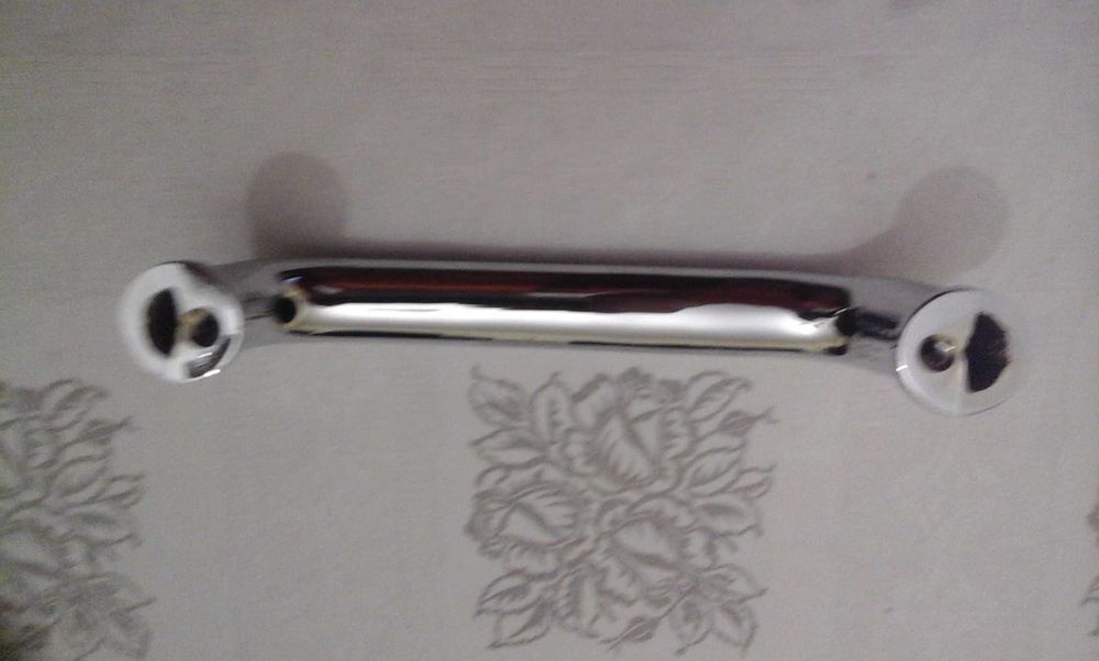 Puxador cromado em latão