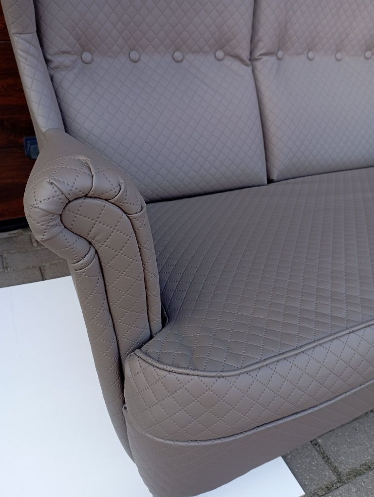Sofa 3 osobowa .