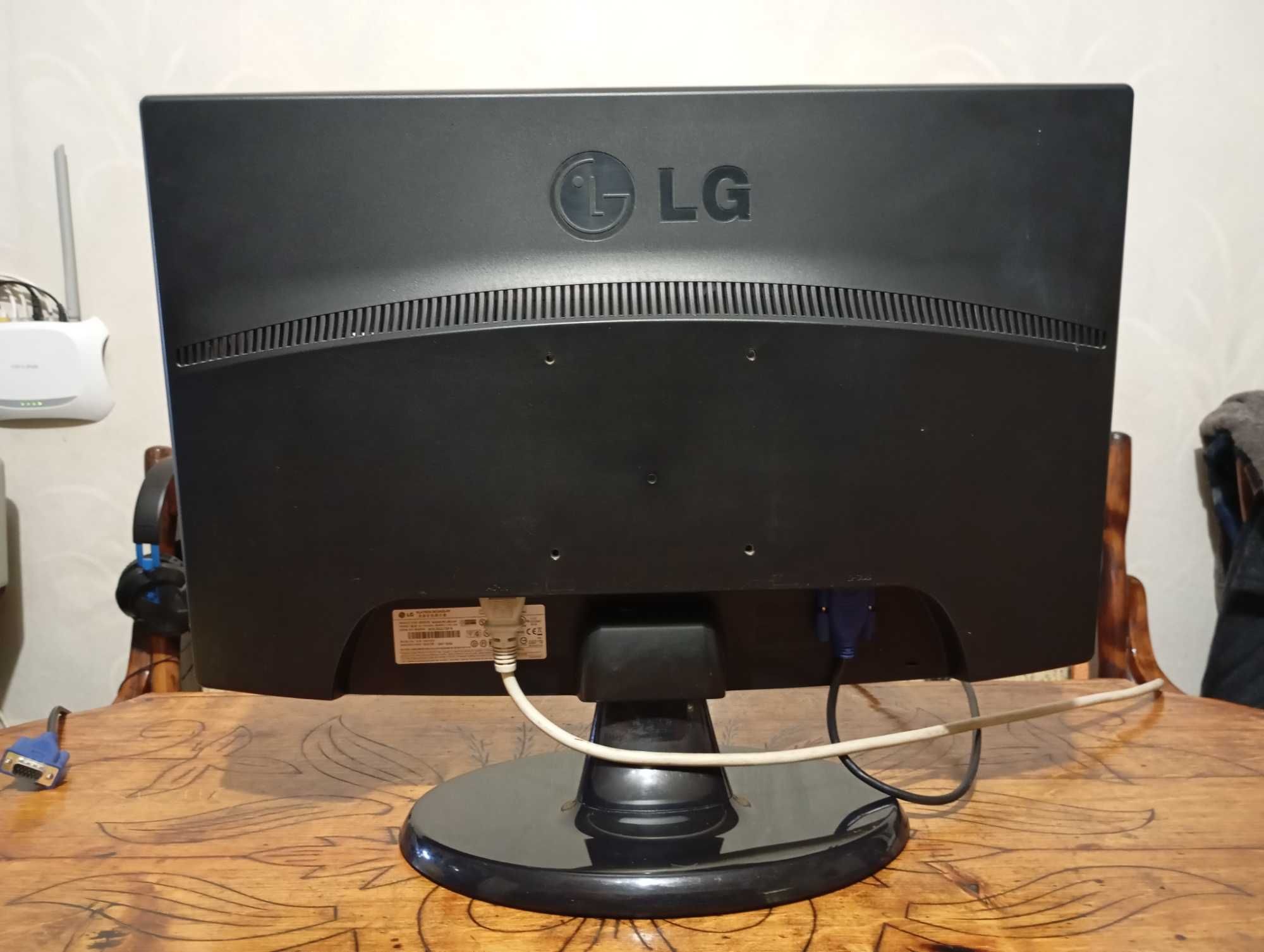 Монитор 22" LG - W2243S - FullHD - LED