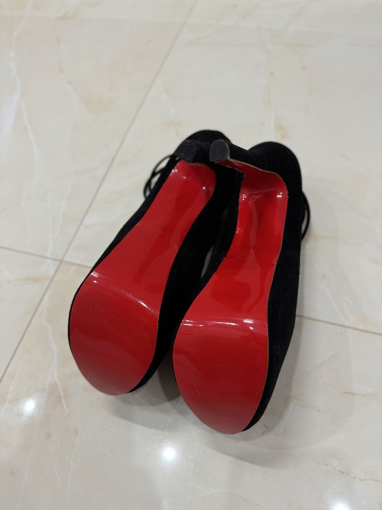 Туфли Christian Louboutin 36 р оригинал, лабутены кристиан лабутен