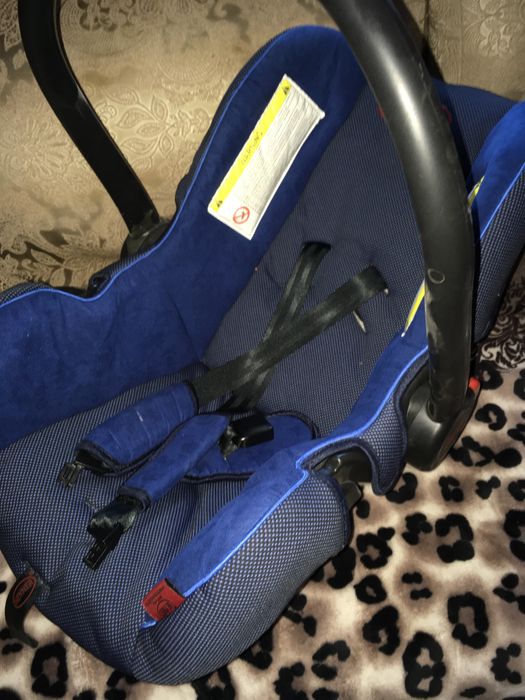 Детское автокресло,переноска.