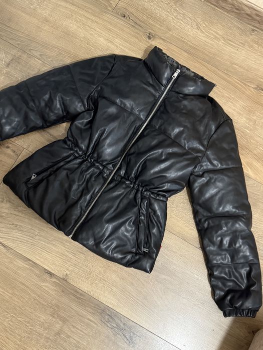 Пуховик из кожзама куртка Levis bershka оригинал под ремонт фурнитуру