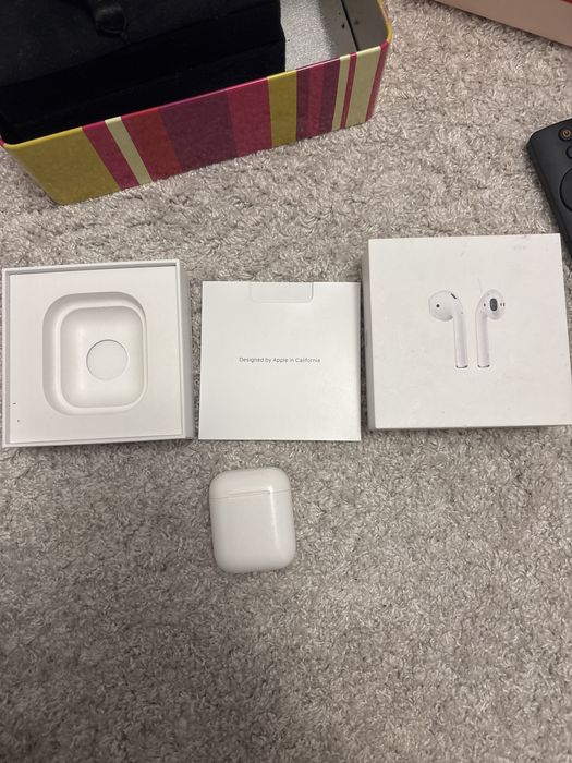 Sluchawki Airpods 2