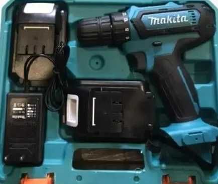 Шуруповерт Makita 331 с набором инструментов