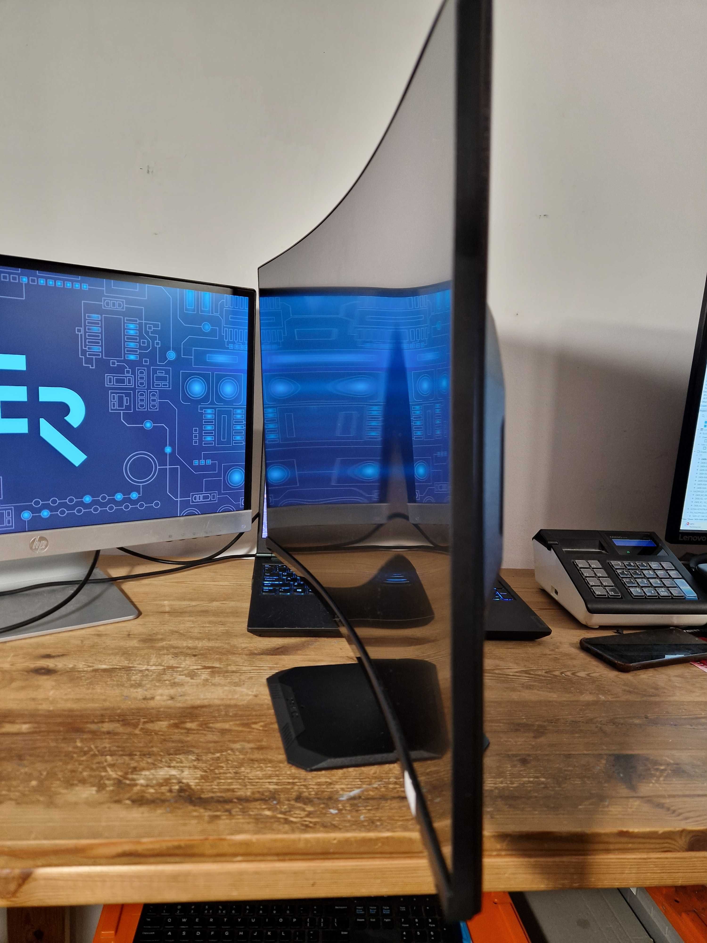 Monitor LED Gigabyte GS27QC 27 " 2560 x 1440 px VA (2426)