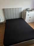 Cama/Somiê + Cabeceira Cinza/Cinzenta da MaxCholchão, 200cm por 140cm