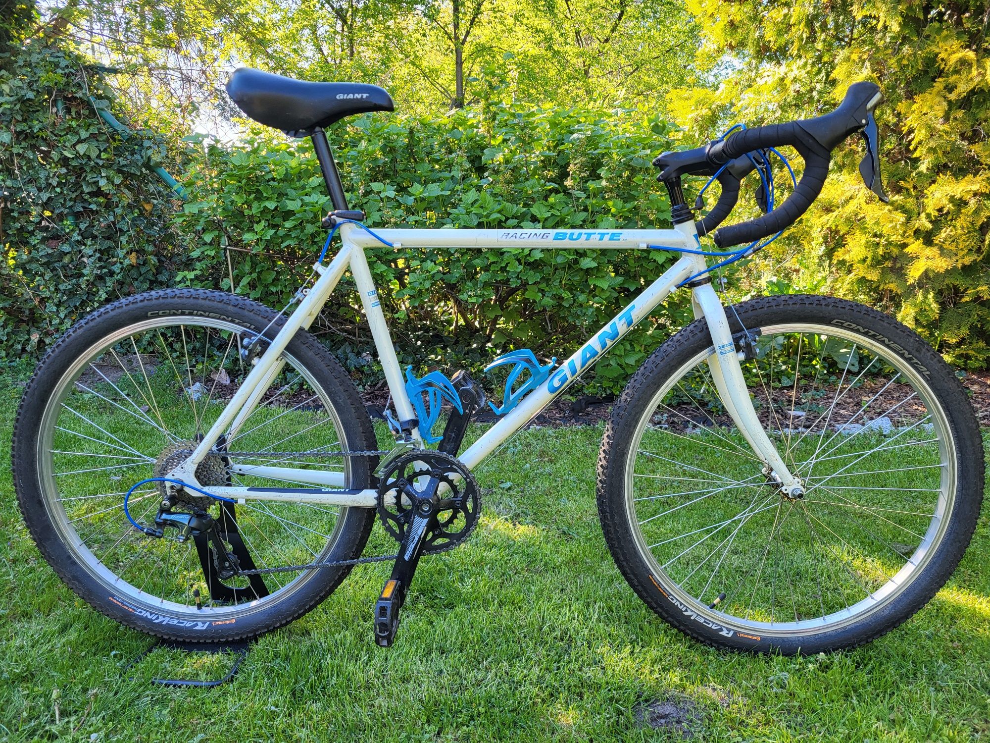 Gravel na ramie Giant Butte Tiagra
