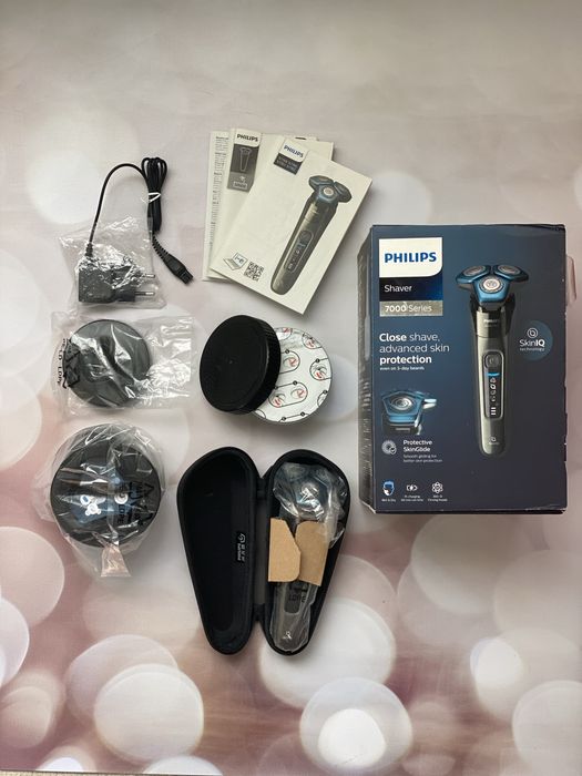 Электрическая бритка Philips 7000 Series