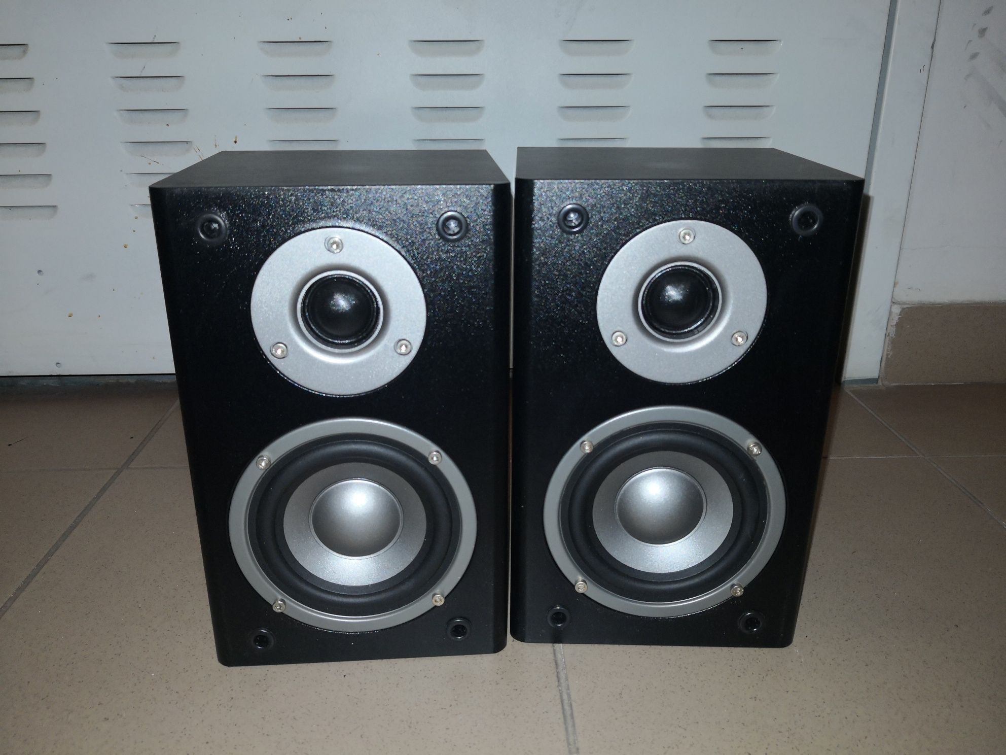 Zestaw głośników i subwoofer