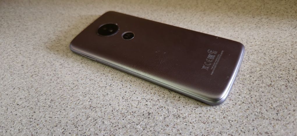 Motorola E5 2/16GB