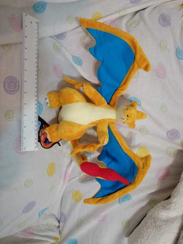 Pokémon peluche mega charizard y