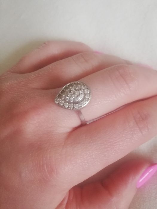 Неймовірна срібне кільце