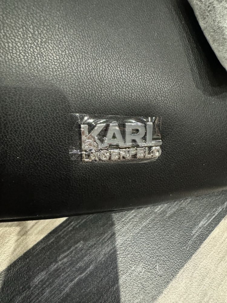 Бананка Karl Lagerfeld кожа