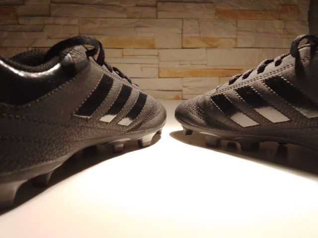 Buty korki marki adidas