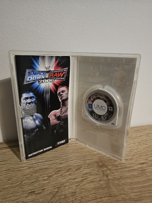 Jogo PSP Smack Down vs Raw 2006