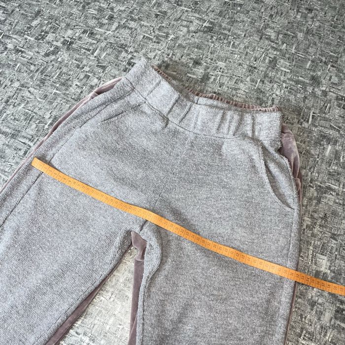 Два теплі жіночі костюми, S