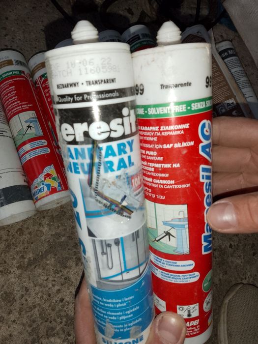 Silikony transparentne, czarne i kolorowe