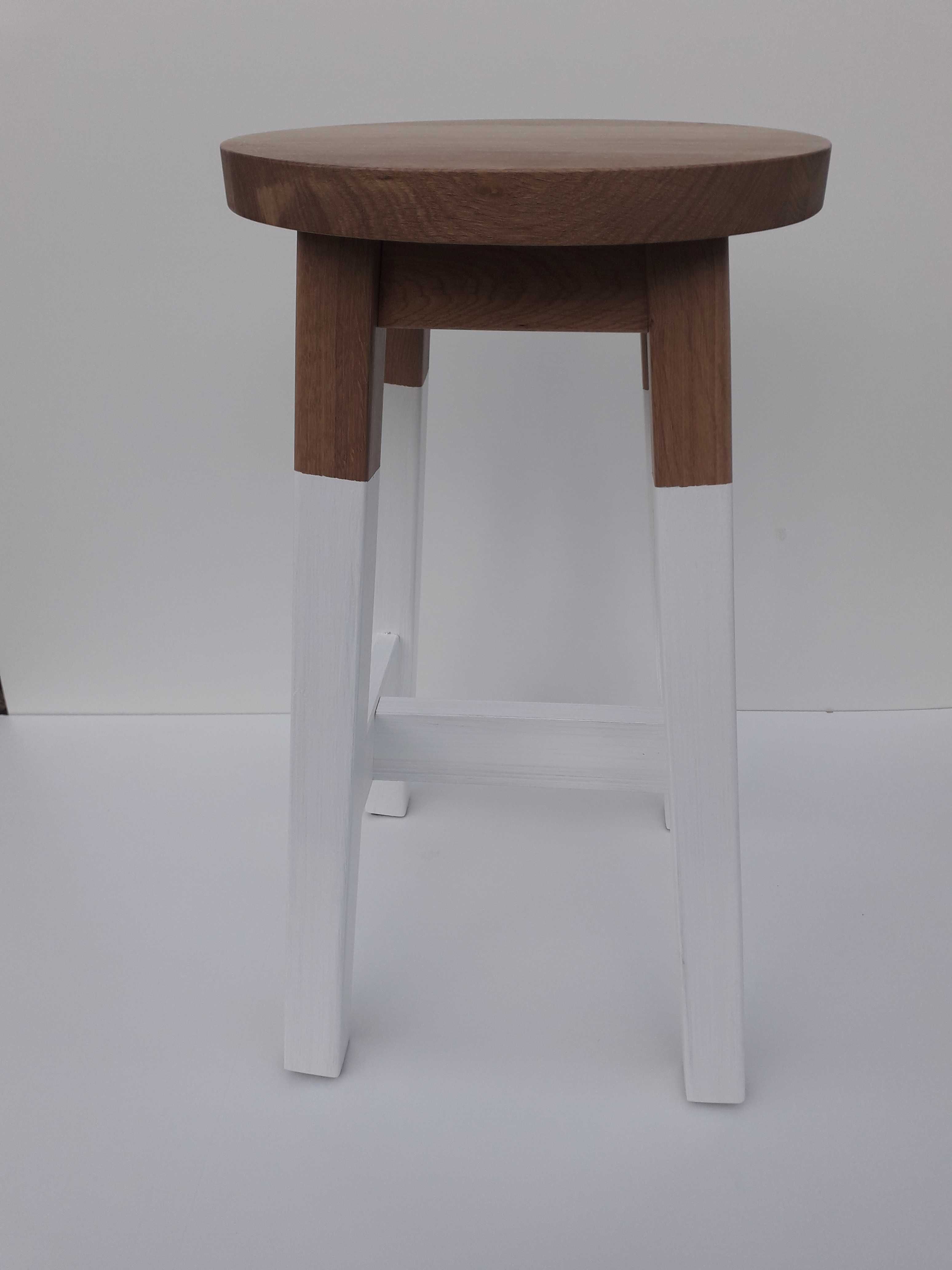 Designerski taboret dębowy 60 cm – biały+dąb, ręczna robota