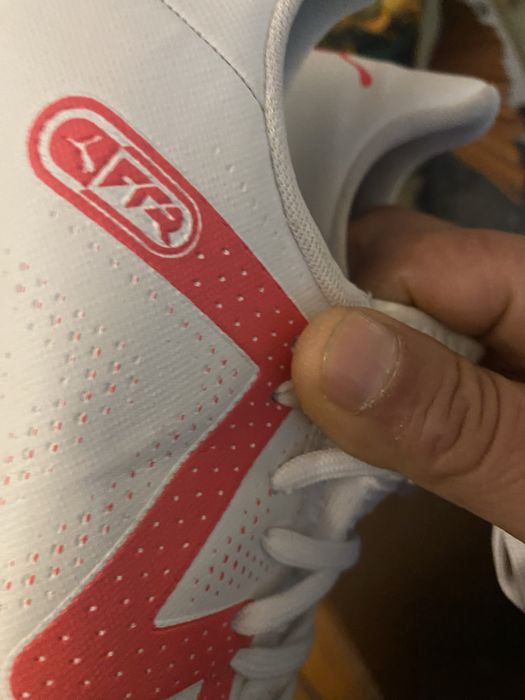 Chuteiras e sapatilhas