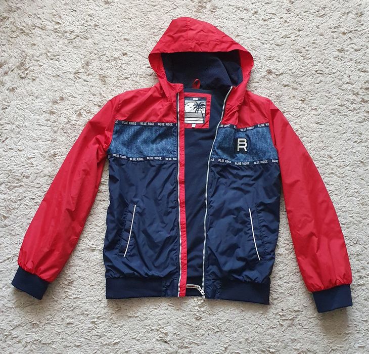 Куртка вітровка на хлопчика на зріст 165-170см, б/у в ідеальному стані