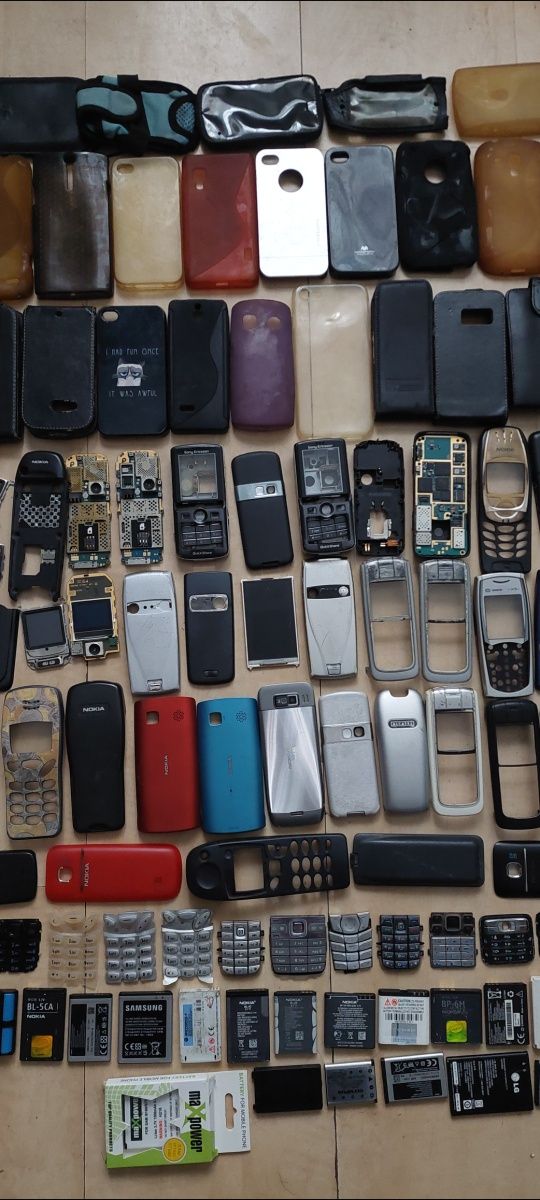 Akcesoria komórkowe do starych telefonow + gratisy