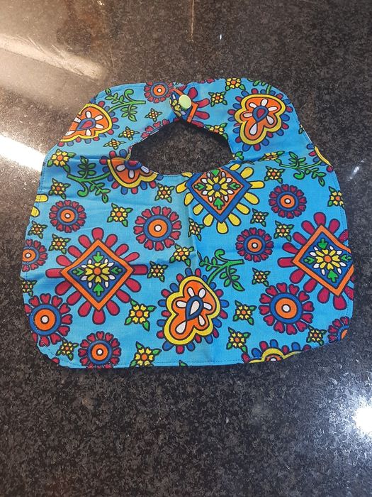 Conjunto babete e porta chucha NOVO.