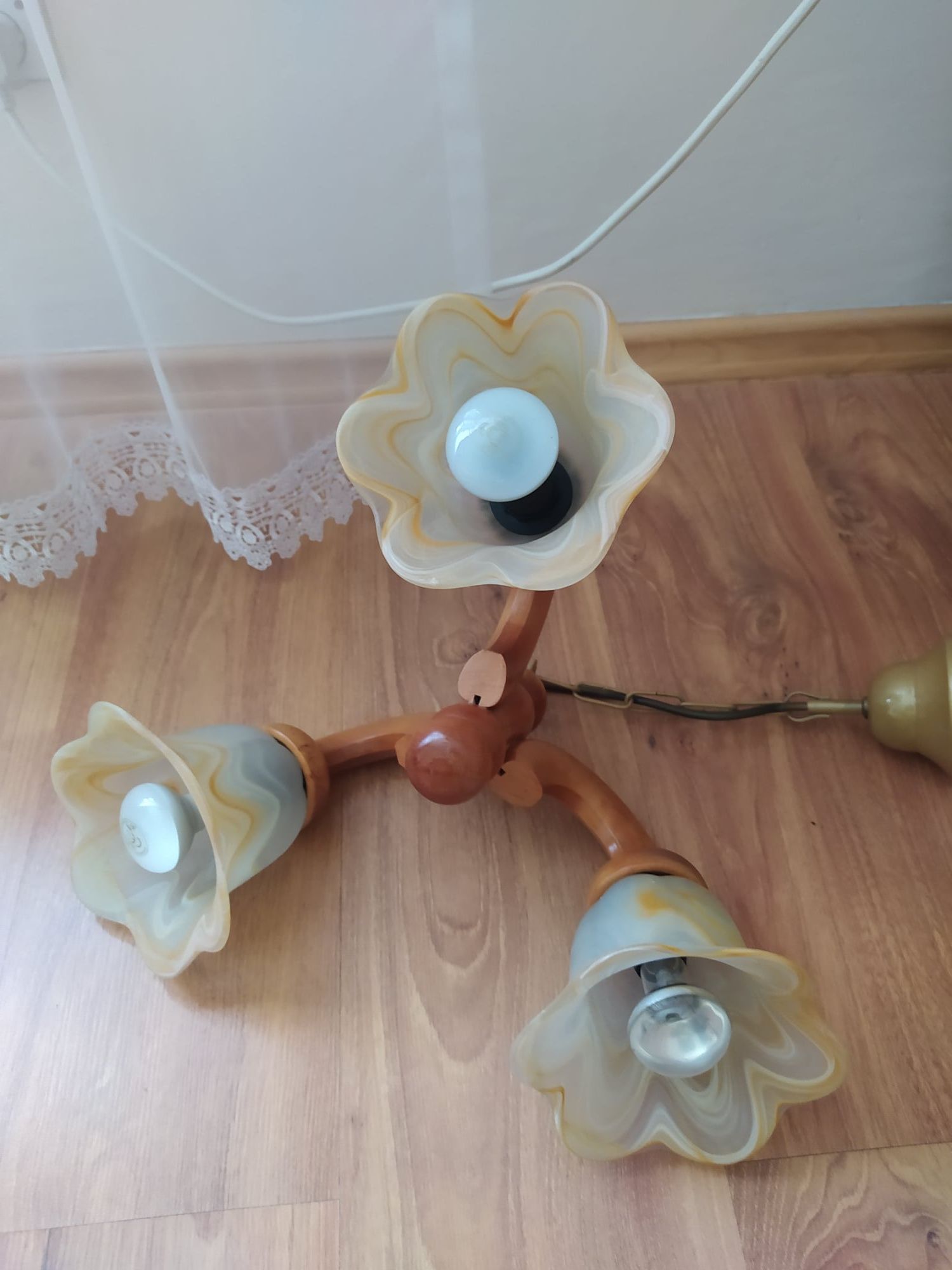 Lampa sufitowa 3 ramiona klosz kwiat żyrandol z żarówkami