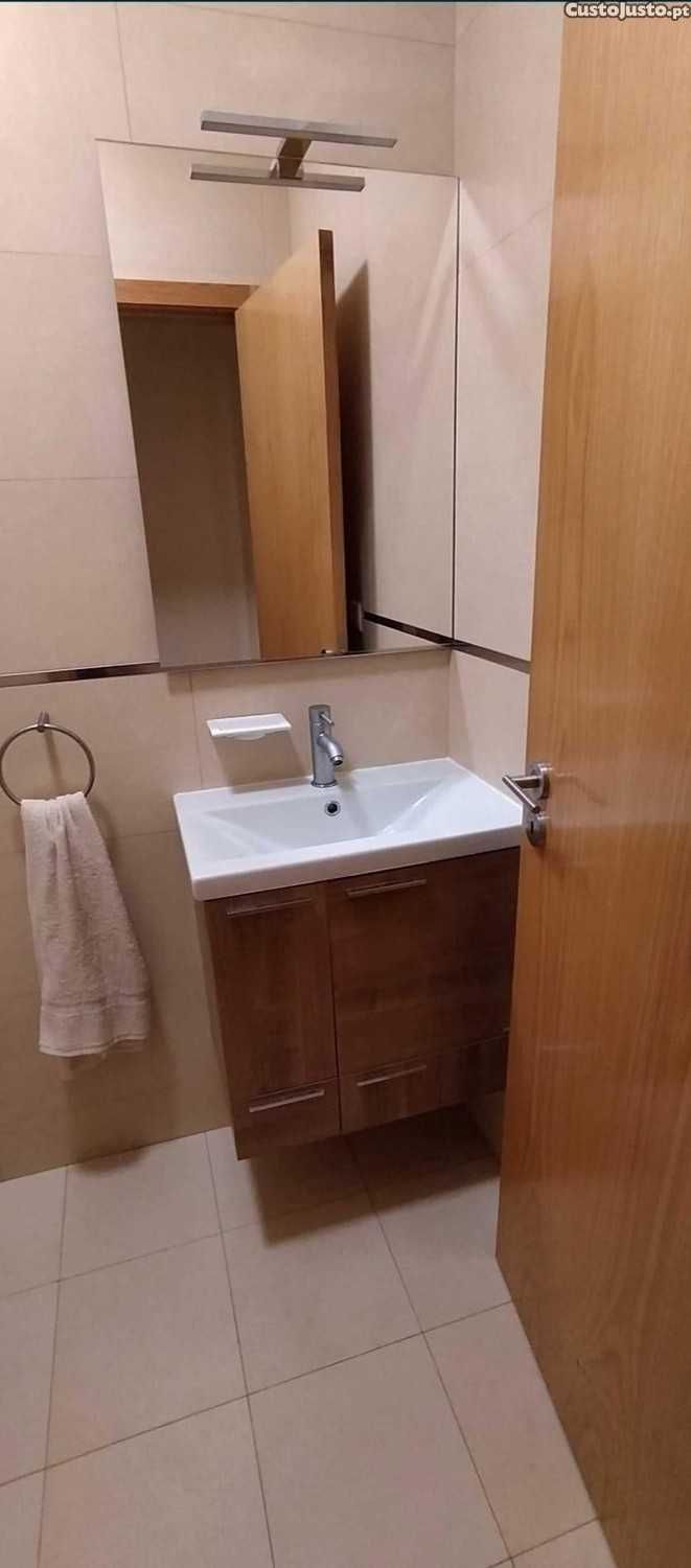 T2 ao Padrão da Légua c/ garagem e arrumos