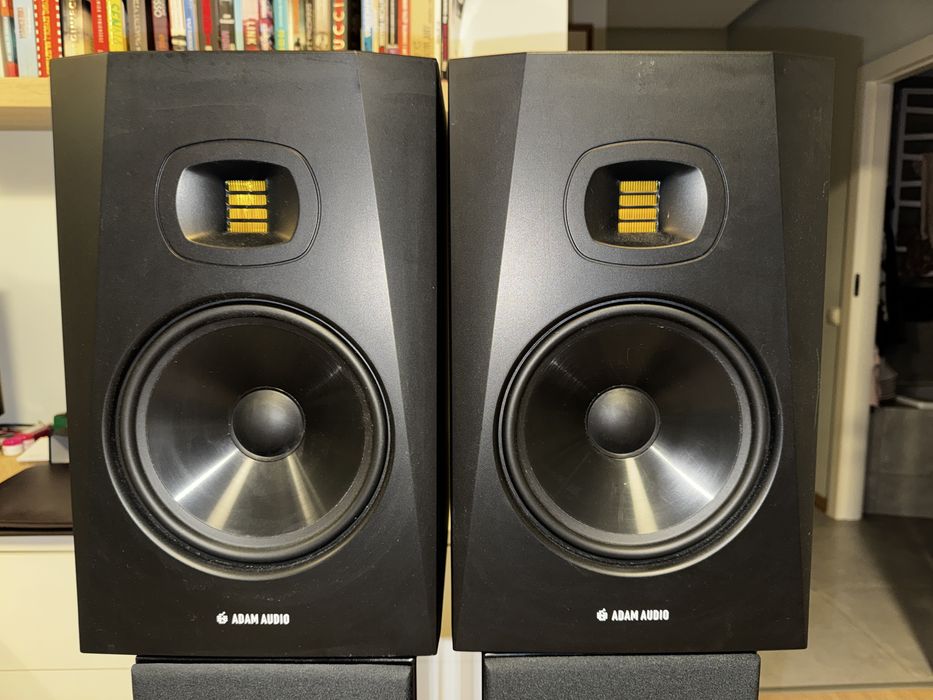 Monitory studyjne Adam Audio T8V