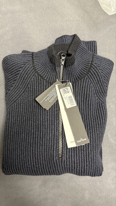 Светр оригінал Stone Island, колекція 25 року, розмір Л