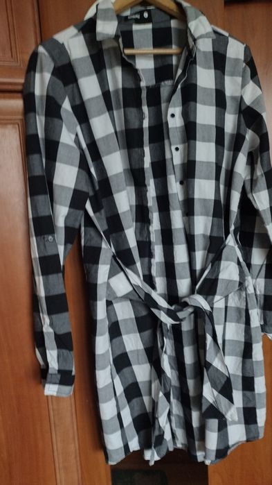 Koszula w kratę dłuższą